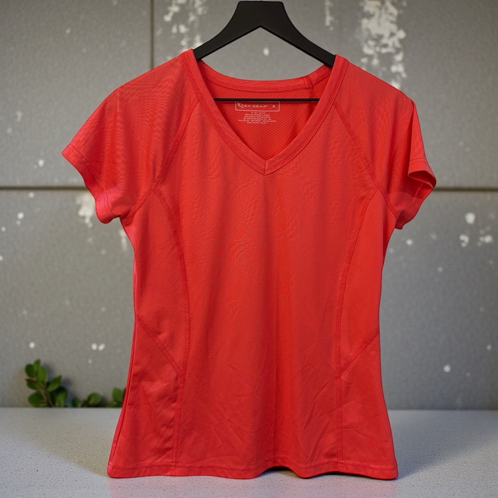 TEK GEAR CORAL SALMON V-NECK ACTIVE TOP SIZE M